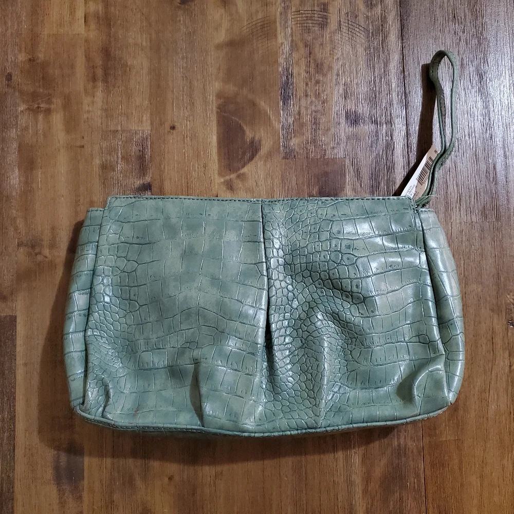 NWT Women's Apt 9 Sage Green Faux Croc Embossed Clutch / Purse - Western / Boho
